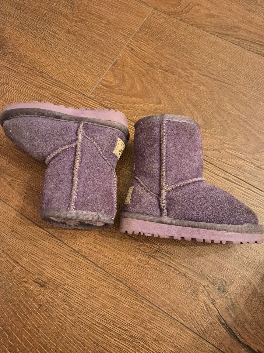 Детски ботуши UGG, размер 23