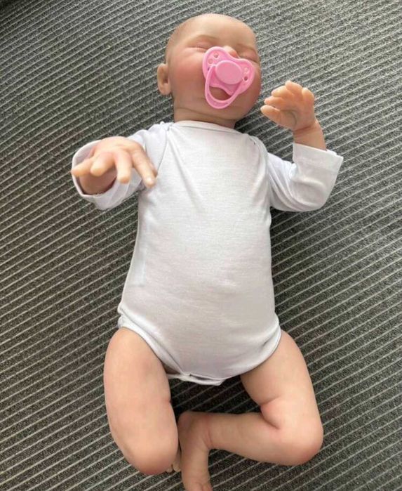 С предварителна поръчка минус 10% Реалистично бебе кукла Reborn 51см