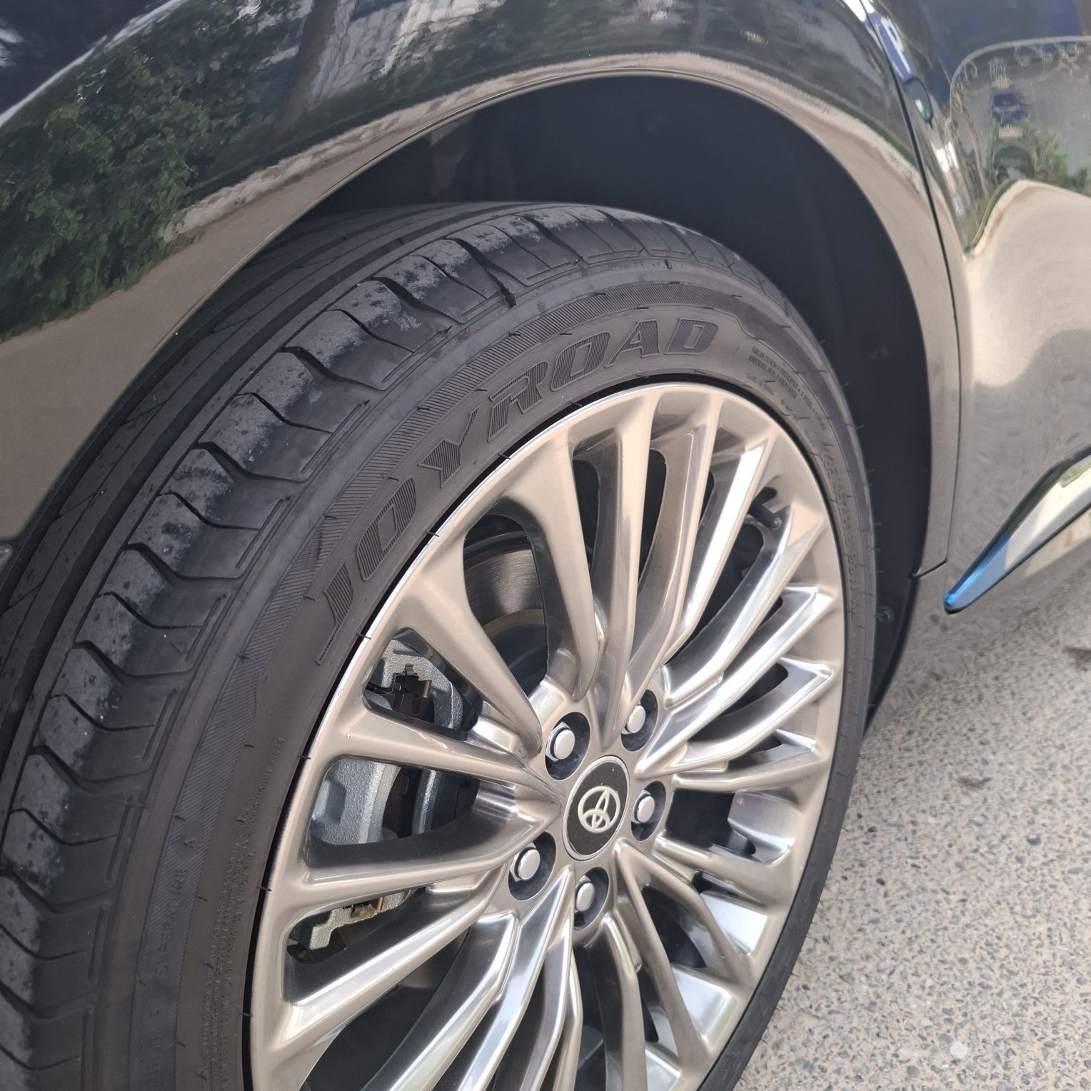Toyota camry v75