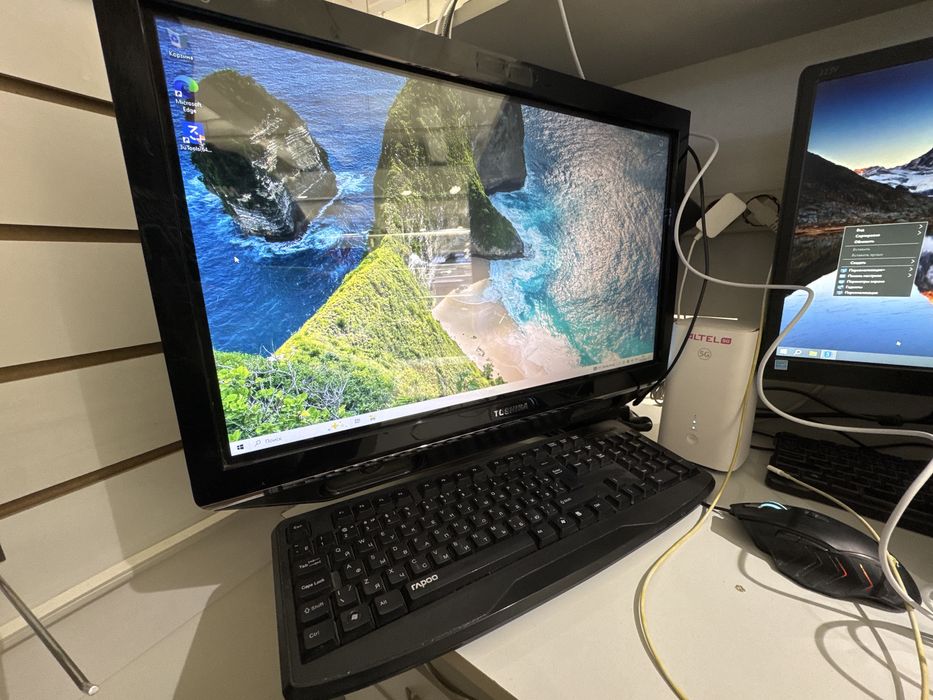 Моноблок Toshiba сенсорный