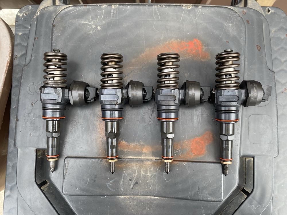 Injectoare Sharan/Passat 1.9 AUY