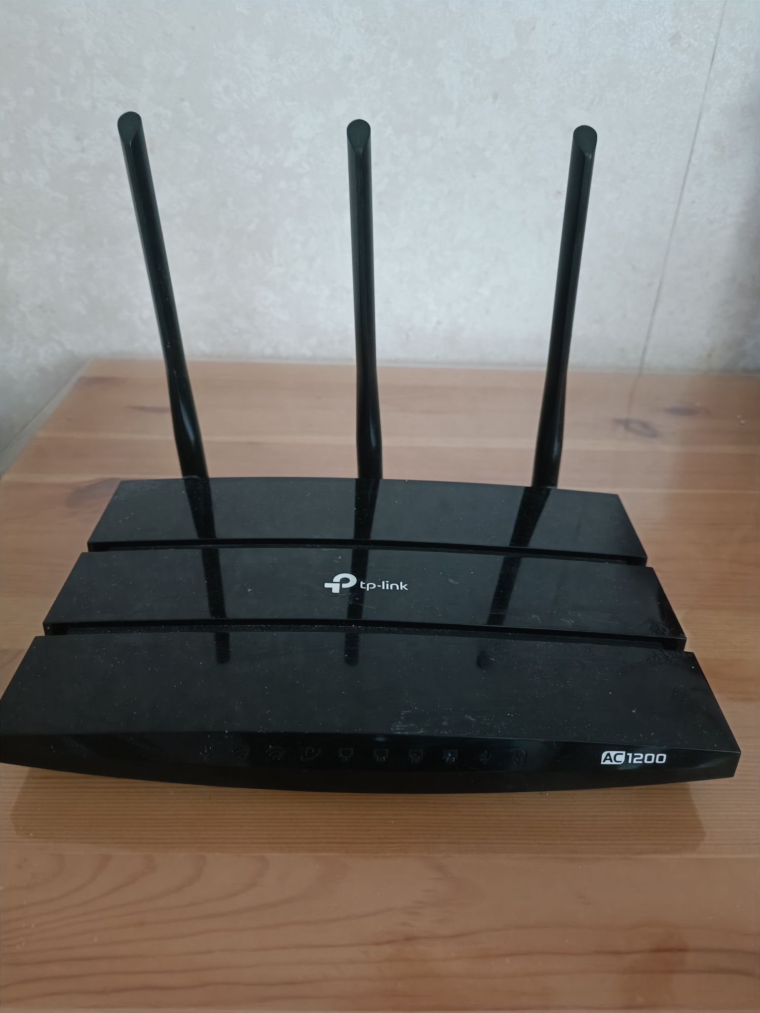 Продам wi fi роутер tp link