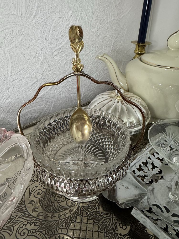 Set obiecte din cristal ,portelan,sticla ,meral argintat PRET FIX