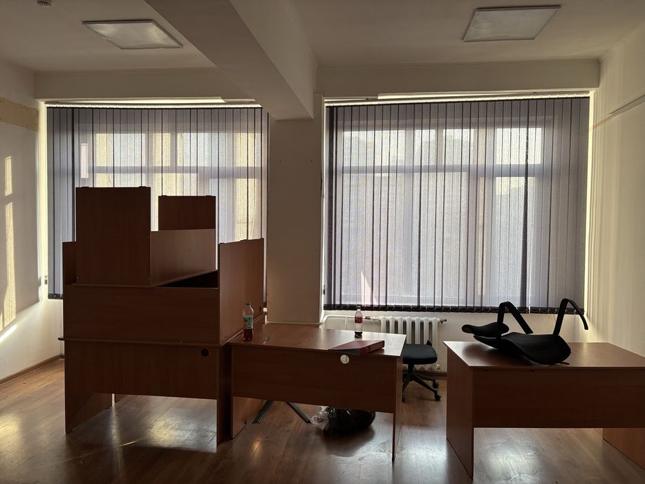 Жалюзи 2 шт. новые 2,6*2,2