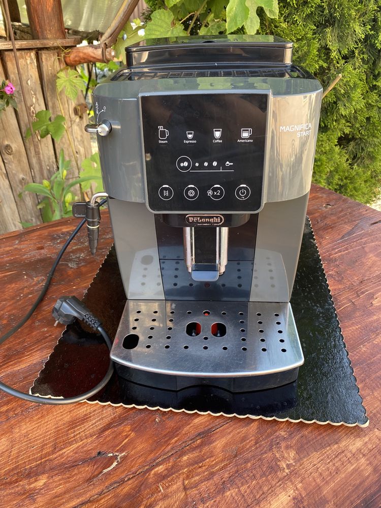 Espressor automat De’Longhi Magnifica Start.