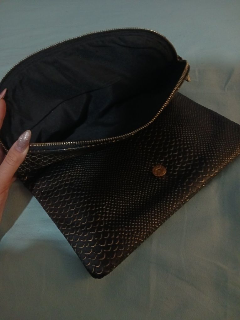 2 броя clutch чанти Primark atmosphere