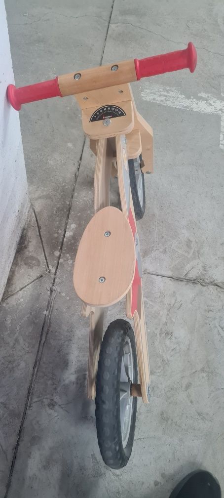 Vand bicicleta lemn fara pedale copii 1.5 -5 ani