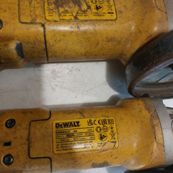 Мощен ъглошлайф Девалт Dewalt Dewalt DWE4237