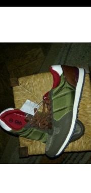 Vand pantofi sport produs de calitate,noi..mar.43