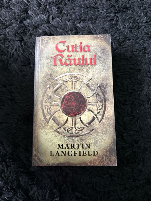 Set de trei carti Cutia Raului, Salasul Mortii si Ruinele