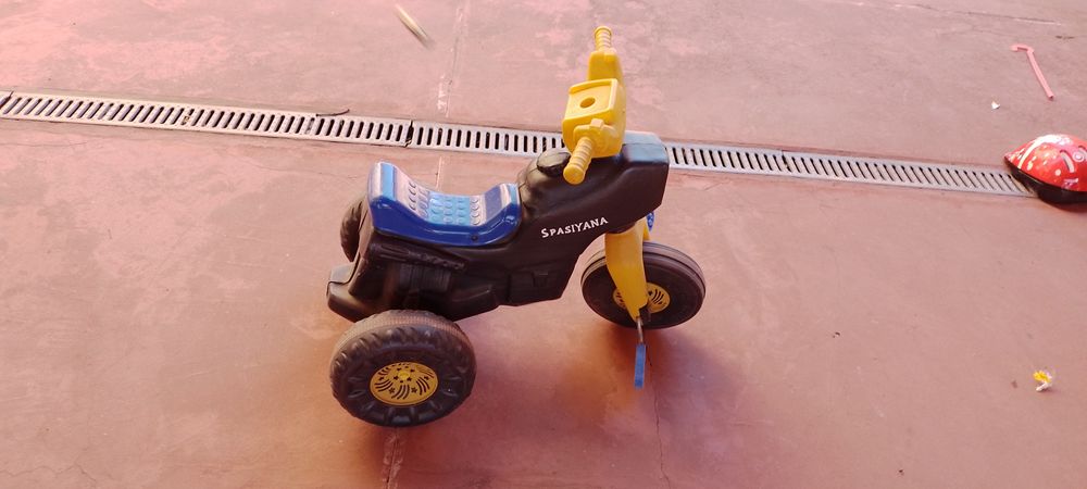 Детска триколка - мотор