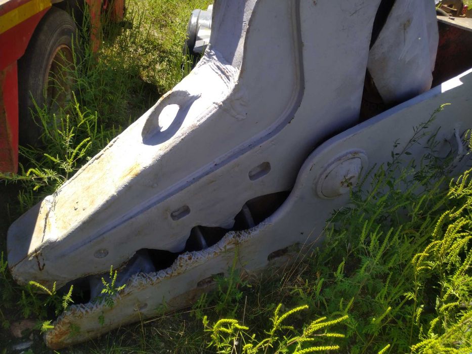 Foarfeca/pulverizator excavator demolari beton VTN 2.9Tone