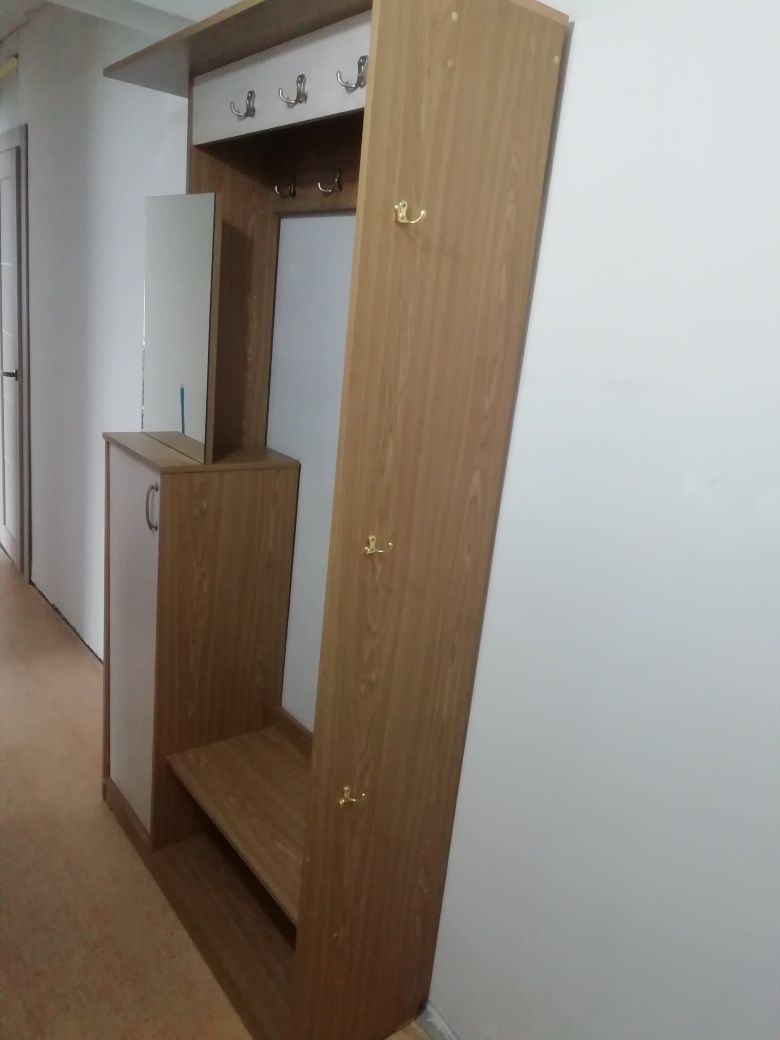 Продам прихожую недорого