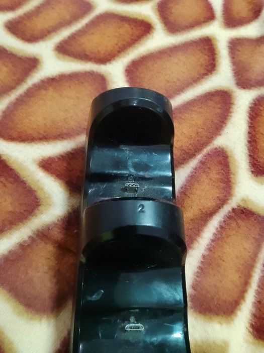 Зарядно за два джойстикя за Xbox One