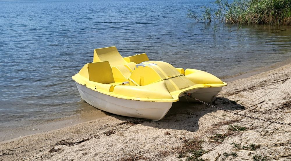 Катамаран (водный велосипед)