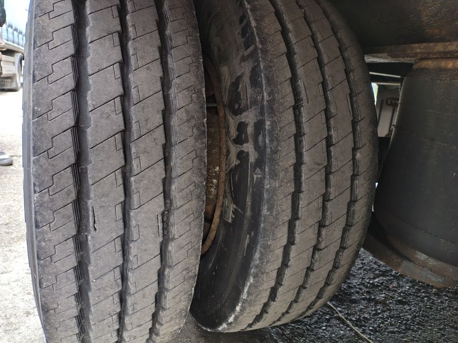 Remorca tandem jumbo 7.7x2.5x3.1 decopertabila stâlpi spate detașabili