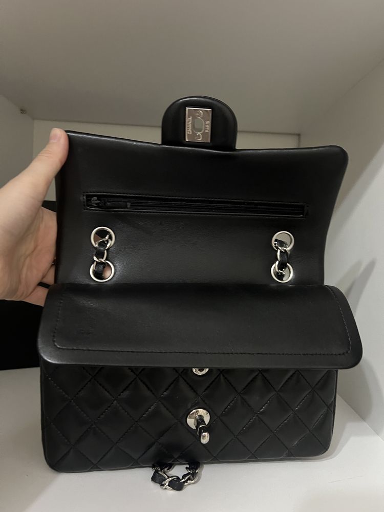 Chanel canviar double flap bag