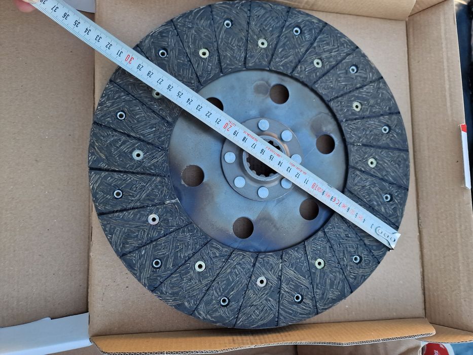 Disc ambreiaj tractor fiat 650 om preț 620 lei se poate trimite prin c