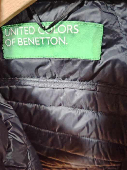 Чисто ново олекотено яке на Benetton