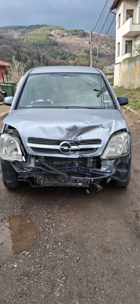 Opel meriva 1.6 2005 година