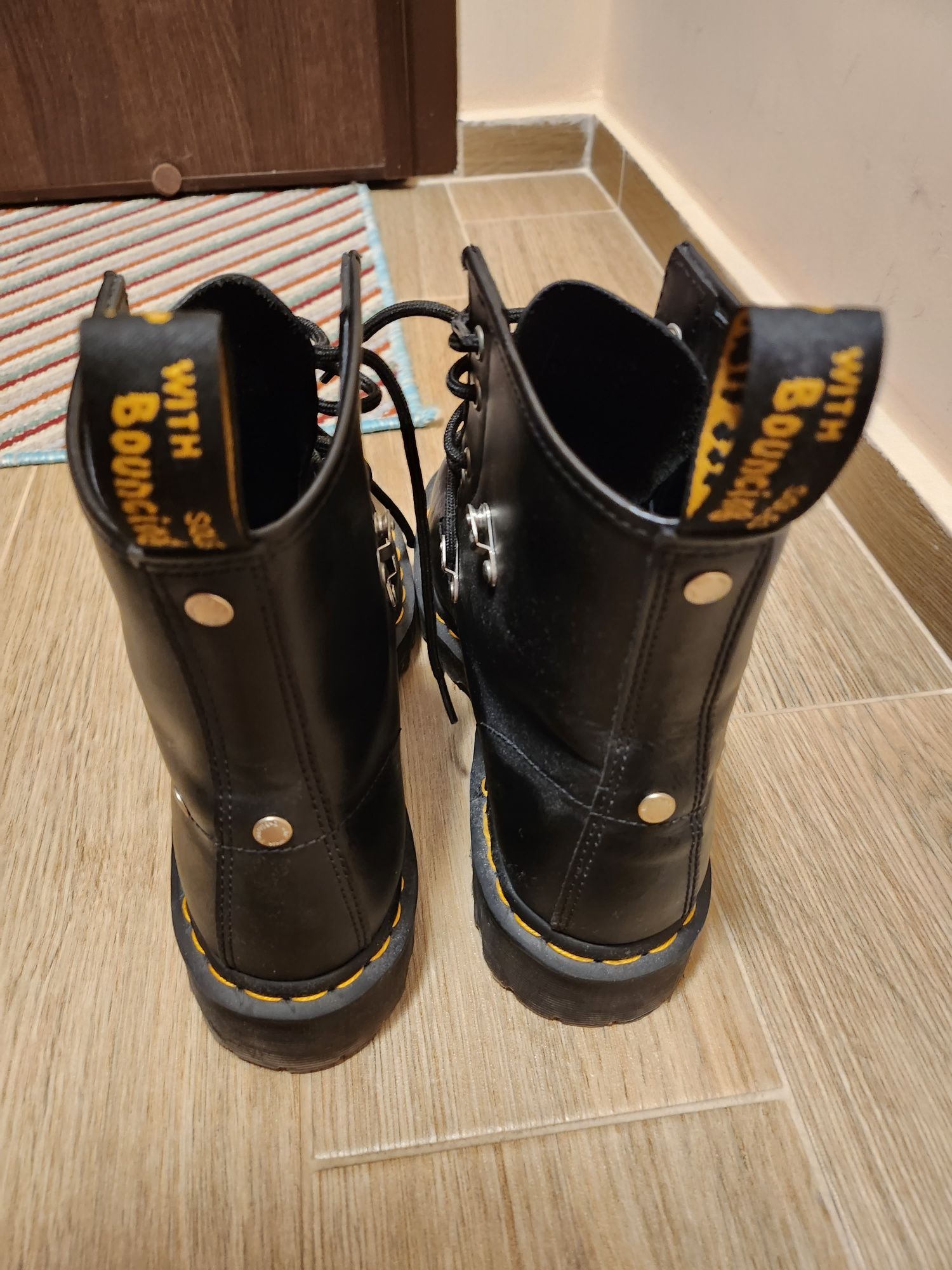 Кубинки Dr. Martens