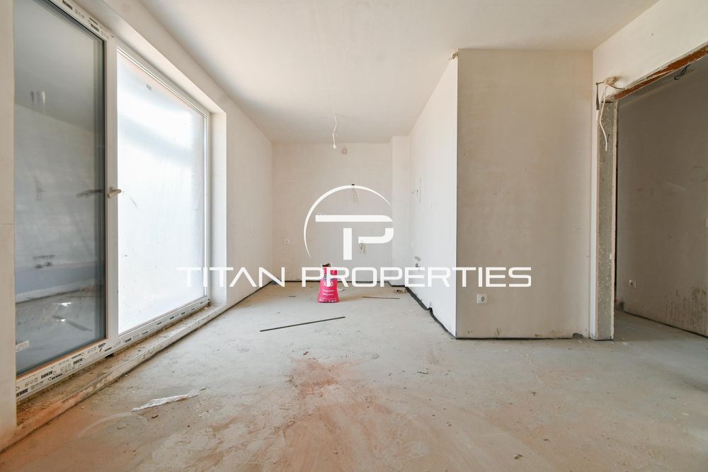 Тристаен в ж.к. Малинова долина