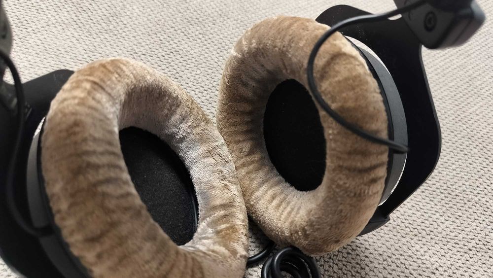 Casti Hi-Fi Beyerdynamic DT 990 PRO 250 Ohm Open Studio Monitoring