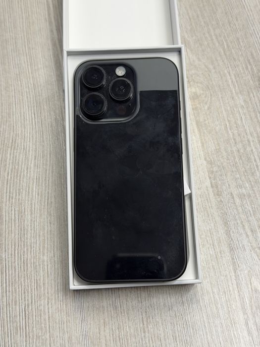 Vand iPhone 16 pro 256Gb