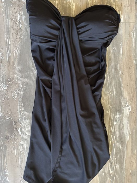 Вечерни рокли - три