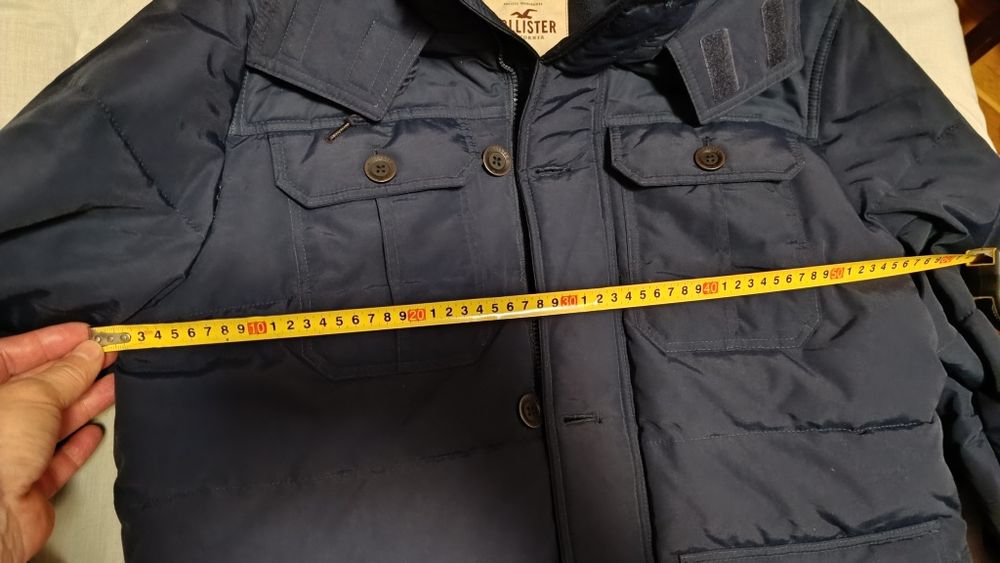 Geaca parka Hollister groasa L preț 100 ron