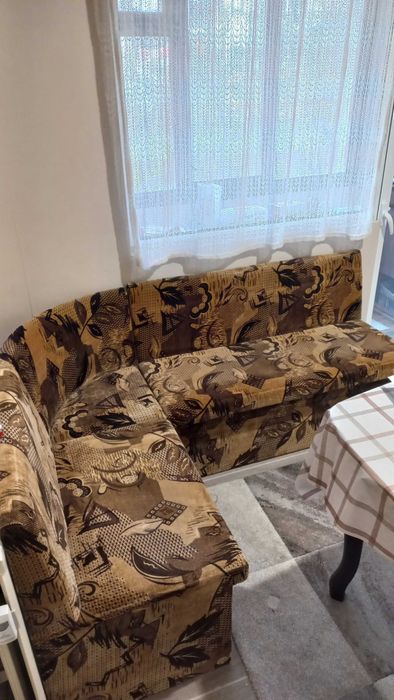 Кухненски ъгъл с 3 бр ракли