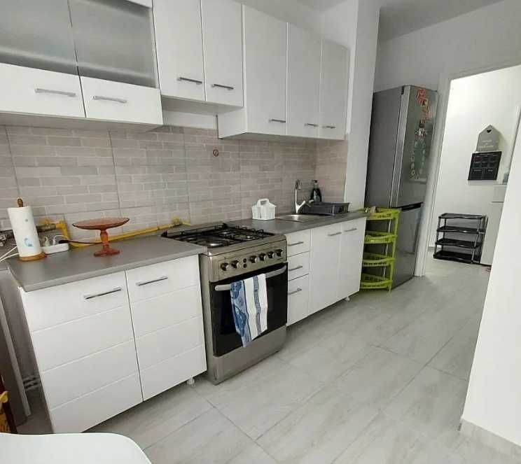 Дава се под наем Двустаен апартамент в Пловдив, Център - 65 кв.м за 290.7 € - Снимка #1