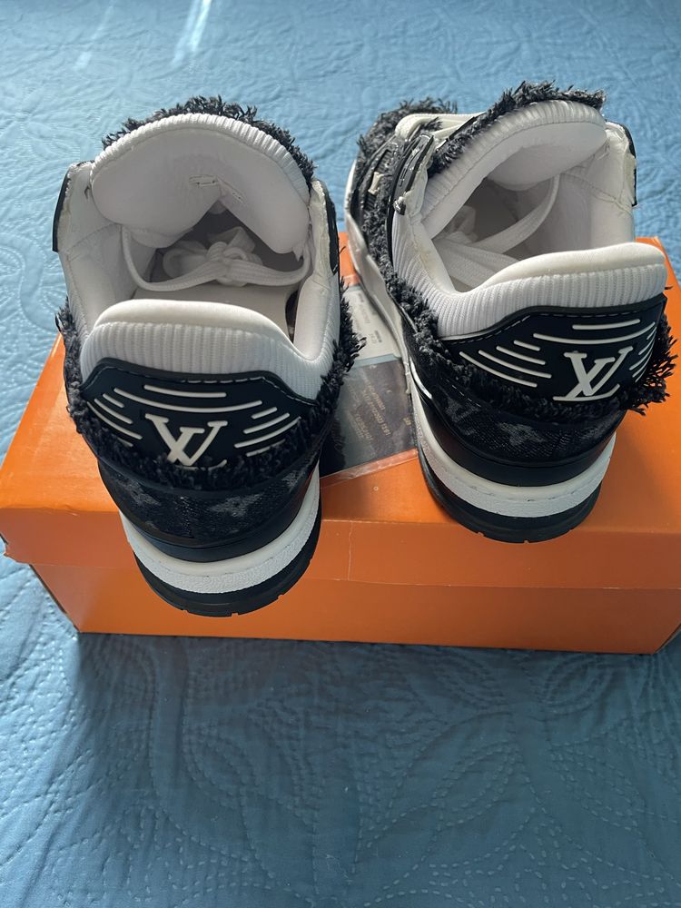 Обувки LV Trainer 40 Louis Vuitton