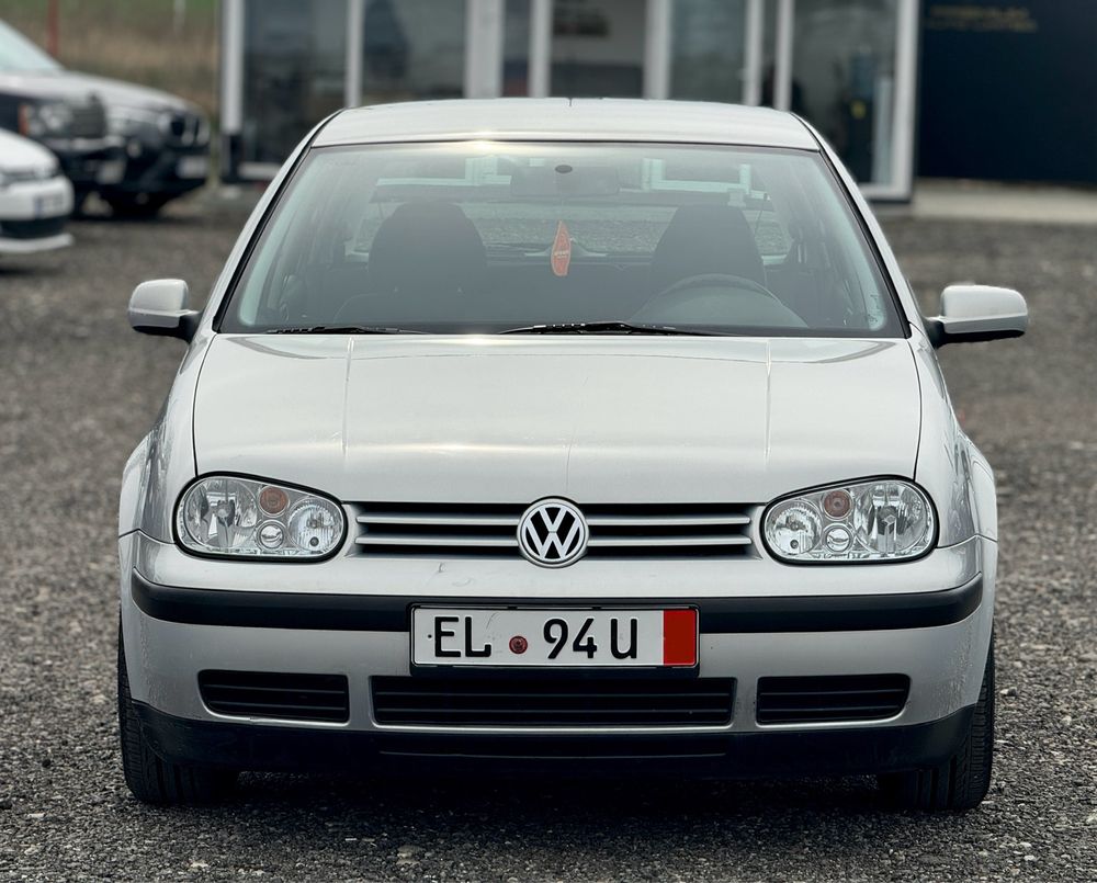 Volkswagen Golf 4 - 1.4 Benzina 87.000km Aer Conditionat RAR Efectuat