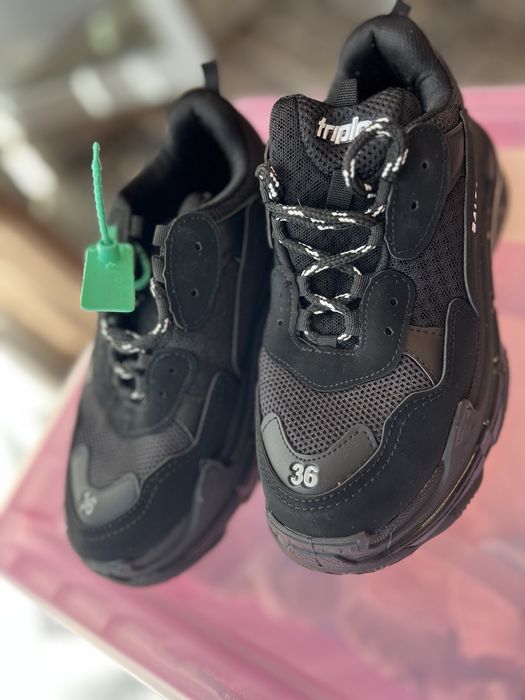 Маратонки Баленсиага