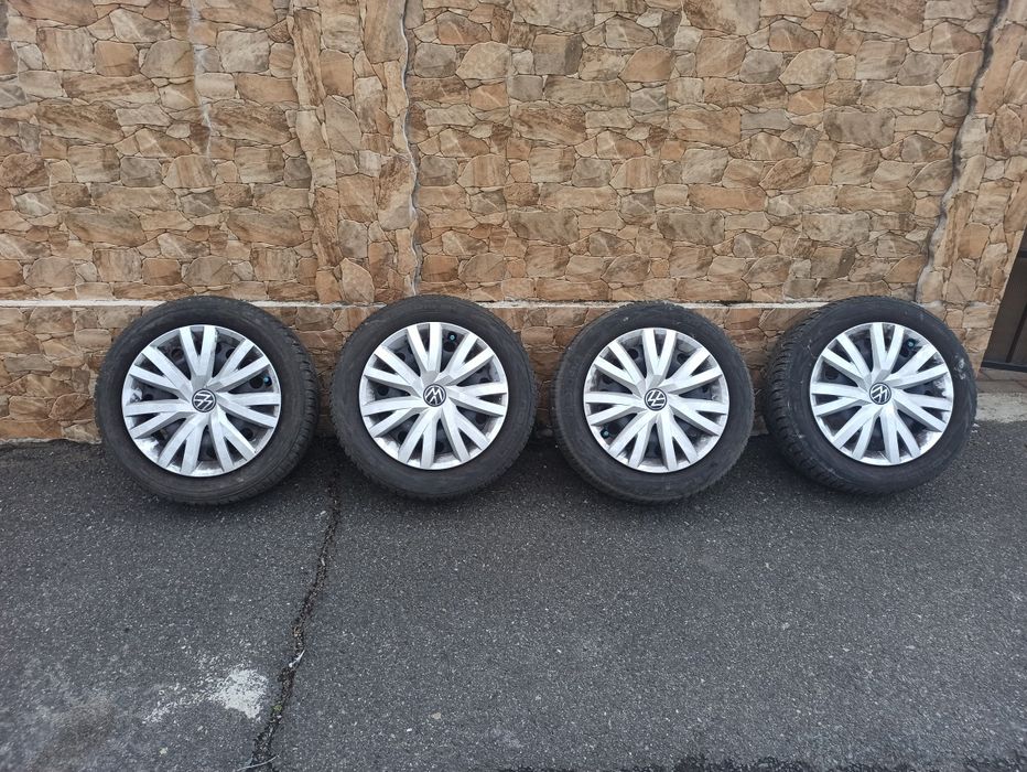 Vand jenti cu cauciucuri iarna 205 55 16 si vara 225 35 18 si 275 40 2