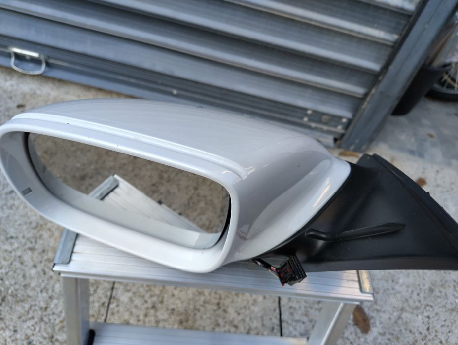 Ляво огледало за Audi Q5 2015 година