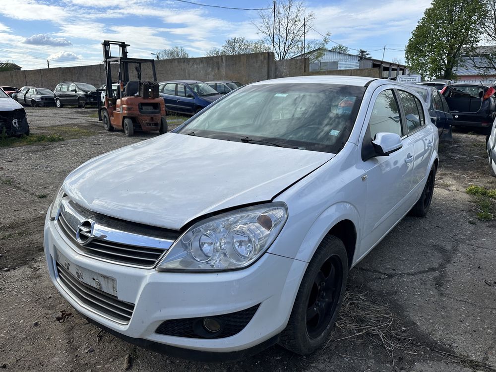 Opel Astra H 1.6 на части