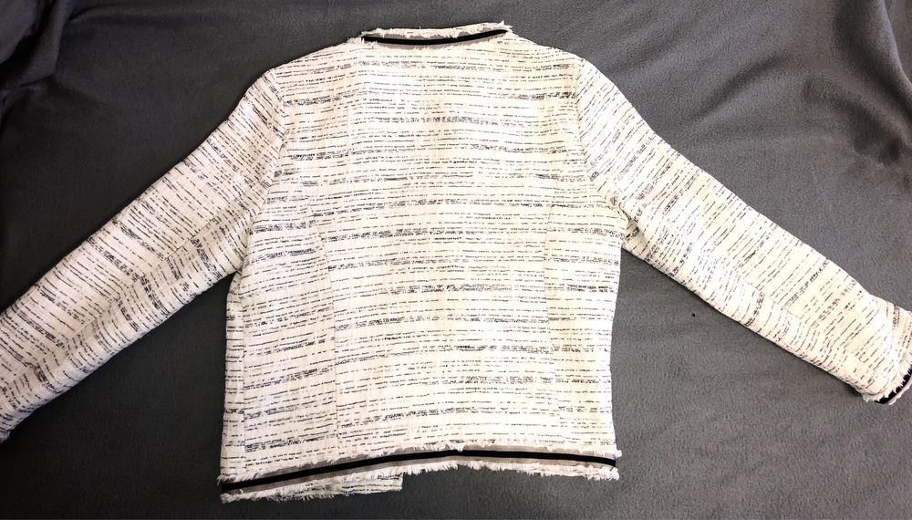 Sacou Alb-Negru Nepurtat Zara