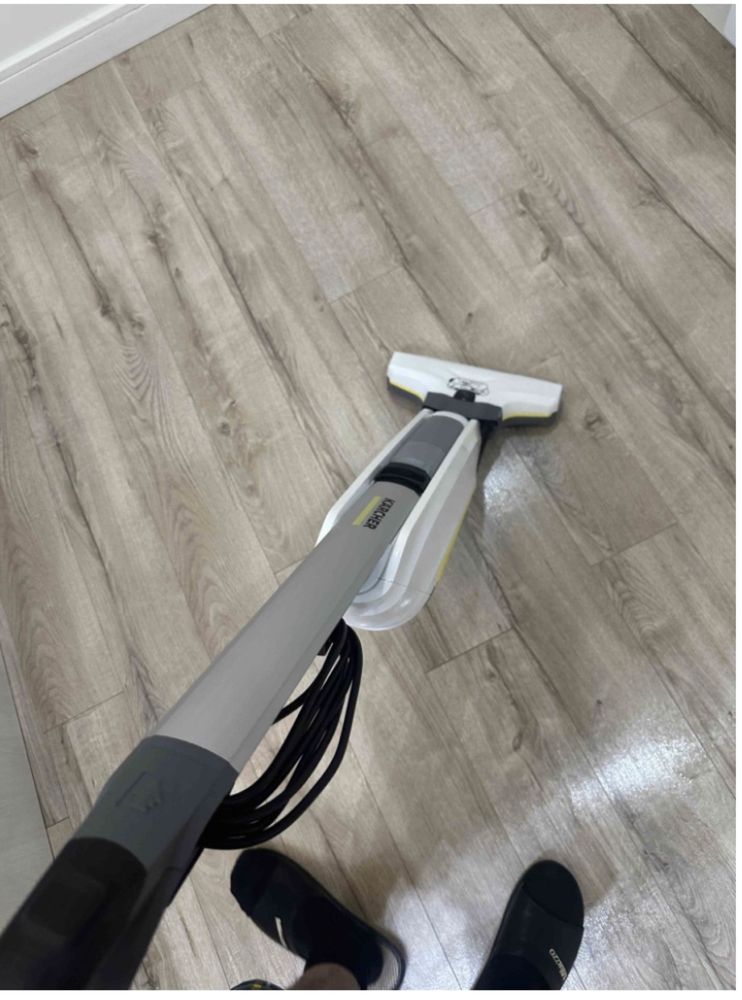 Продам моющий Пылесос Karcher FC 5 Premium белый