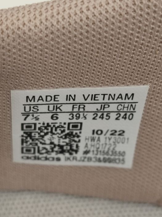 Vând adidas noi nouți