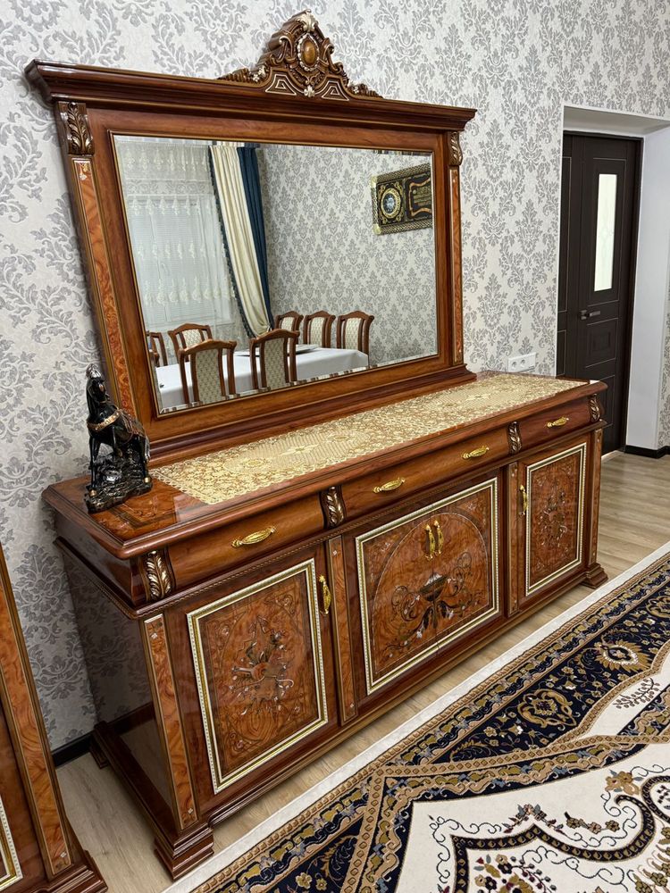 Сервант и комод