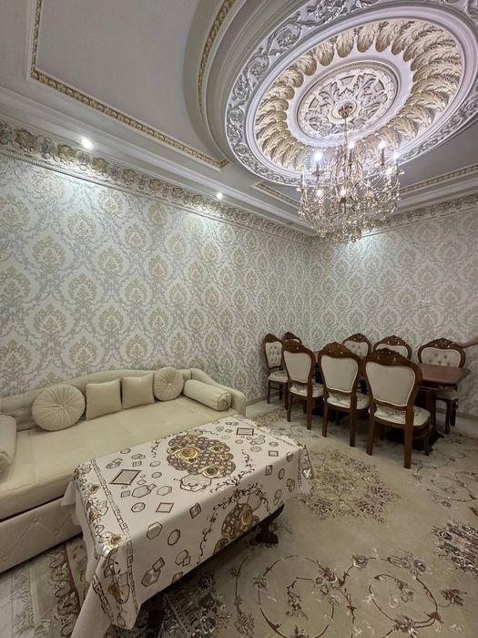 Продается 3х-комнатная квартира в новостройке на Паркентском 1й этаж