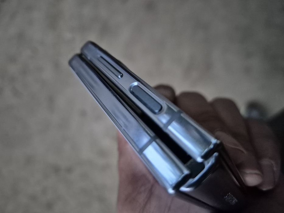 Samsung galaxy flip 4 256gb