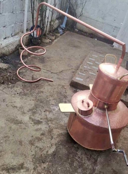 Vand urgent cazan de facut tuica de 150 litri pret 2900 lei