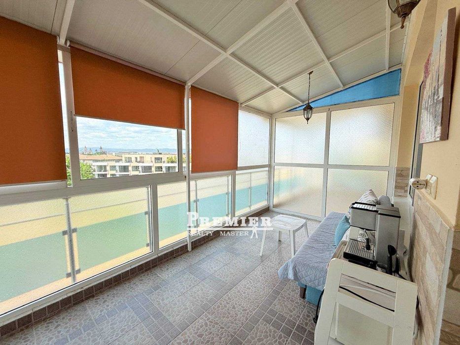 Просторно студио в комплекс на първа линия в Равда