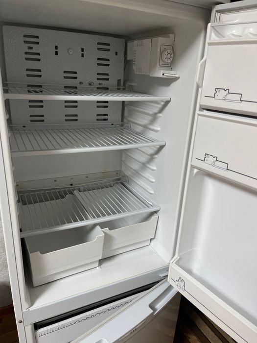 Холодильник Бирюса