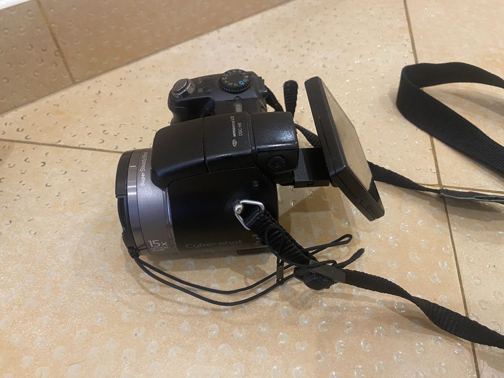 SONY DSC-H9 фотоапарат много запазен