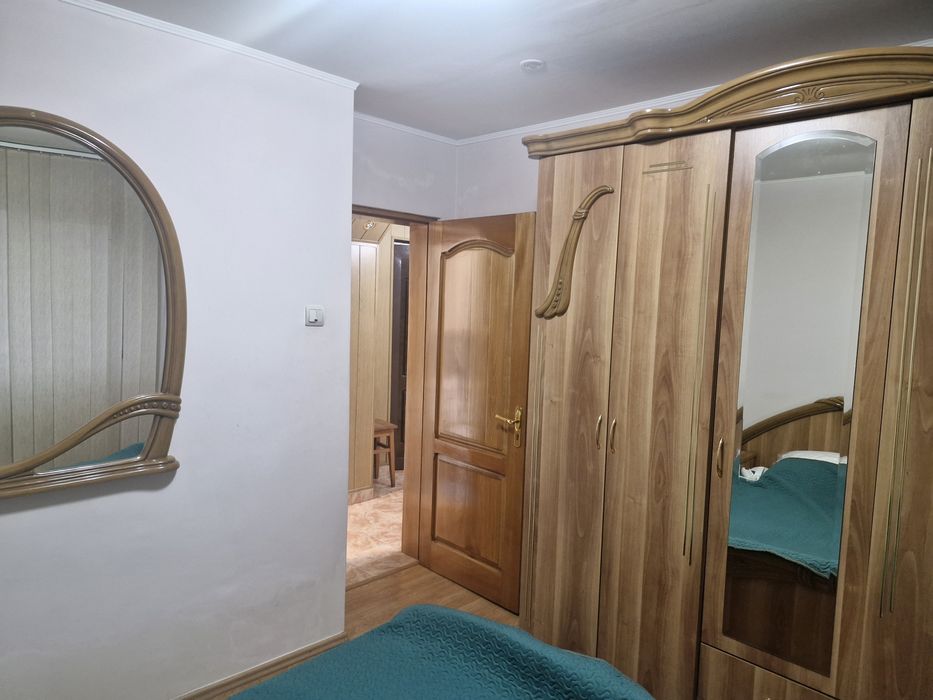Apartament 2camere parter zona  intrare Pucioasa