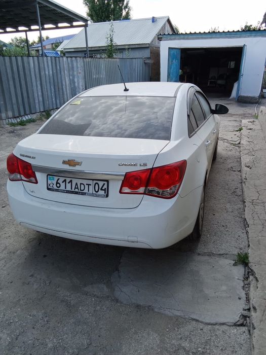 Продам Шевроле Круз.больше  Года гаражного хранения. Пробег 246тысяч